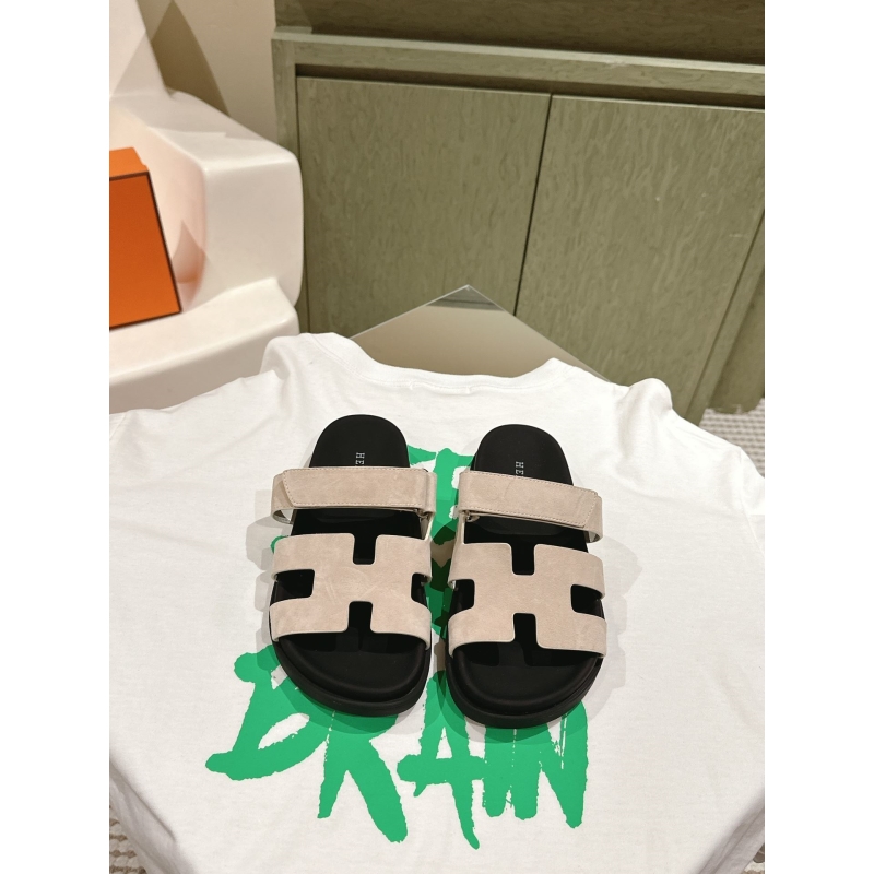 H**mes slippers